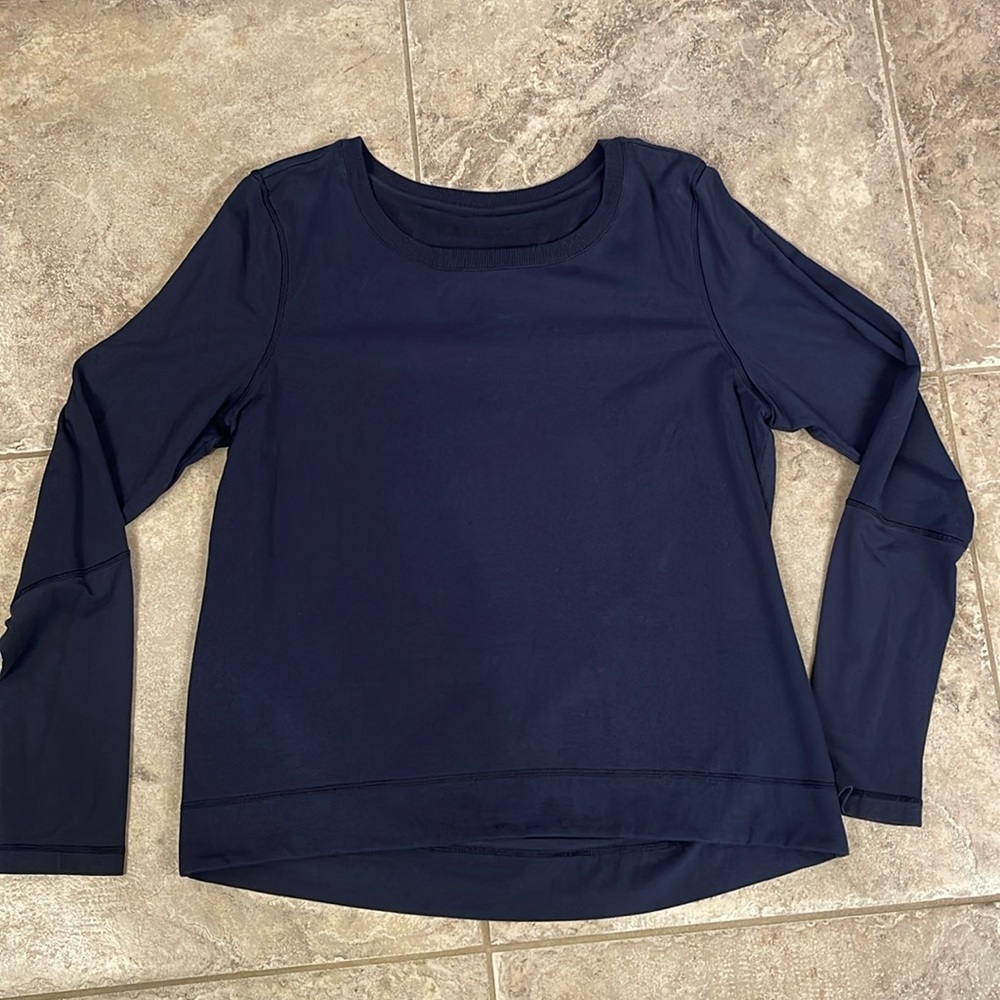 Lululemon. Size. 12. Only worn once perfect condition.